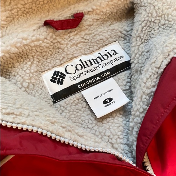 Columbia brand ski/snow coat in red - Picture 2 of 14